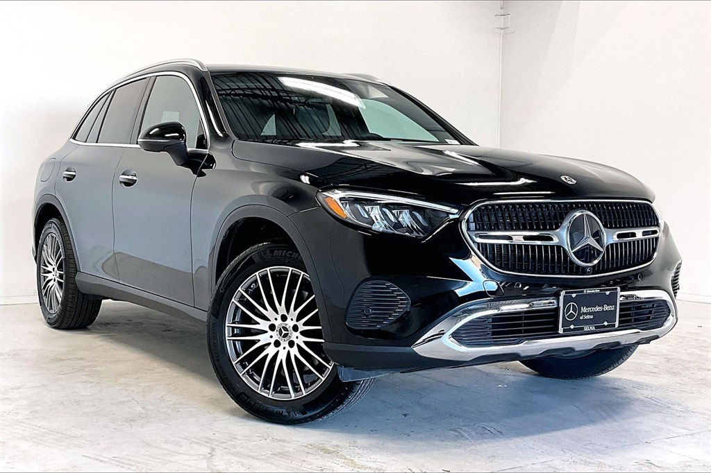 2026 Mercedes-Benz GLC 300 RWD