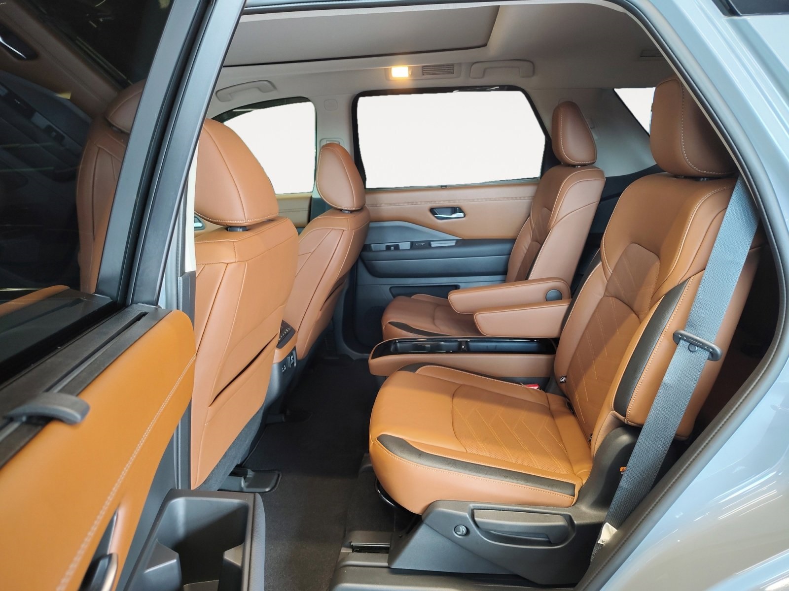 Used Car 2022 Nissan Pathfinder  Platinum For Sale Under $40,000 In San Antonio, Texas