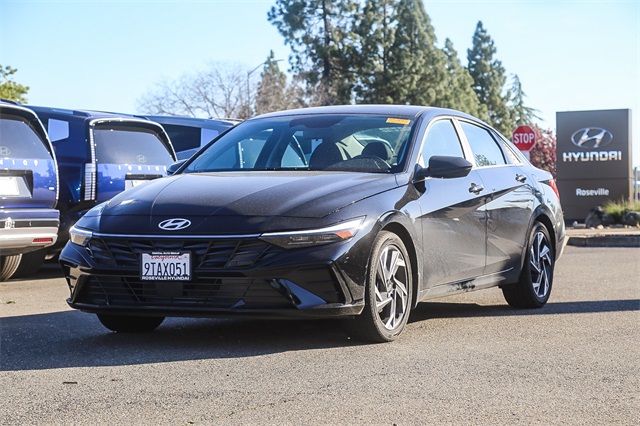 2025 Hyundai Elantra SEL Convenience FWD