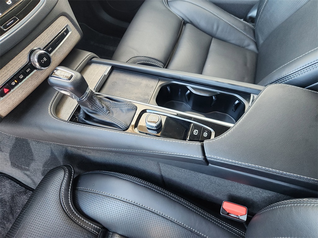 2022 Volvo XC90 T6 Inscription  at DeMontrond Automotive Group