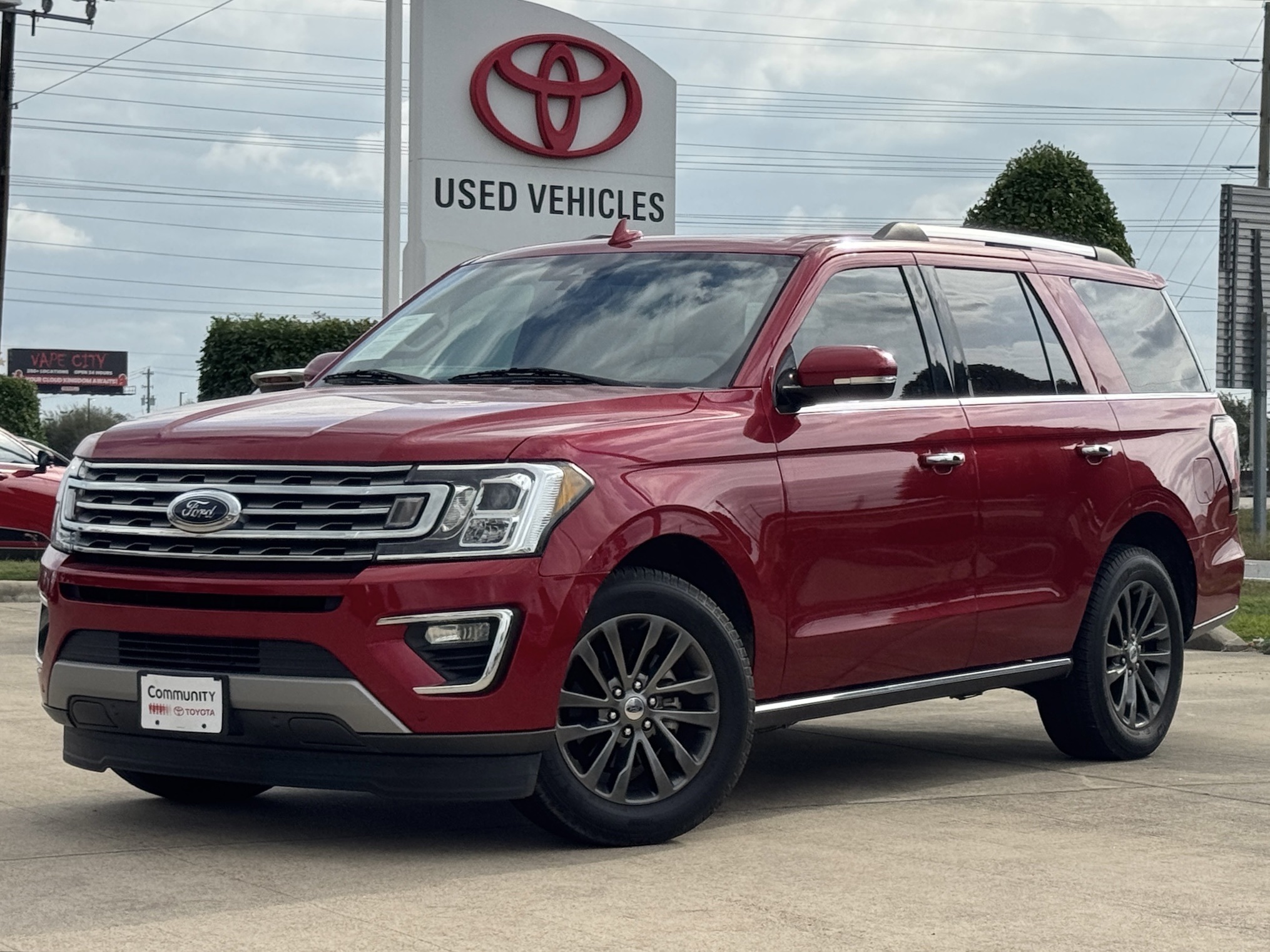 2020 Ford Expedition Limited Red at Bravo Nissan