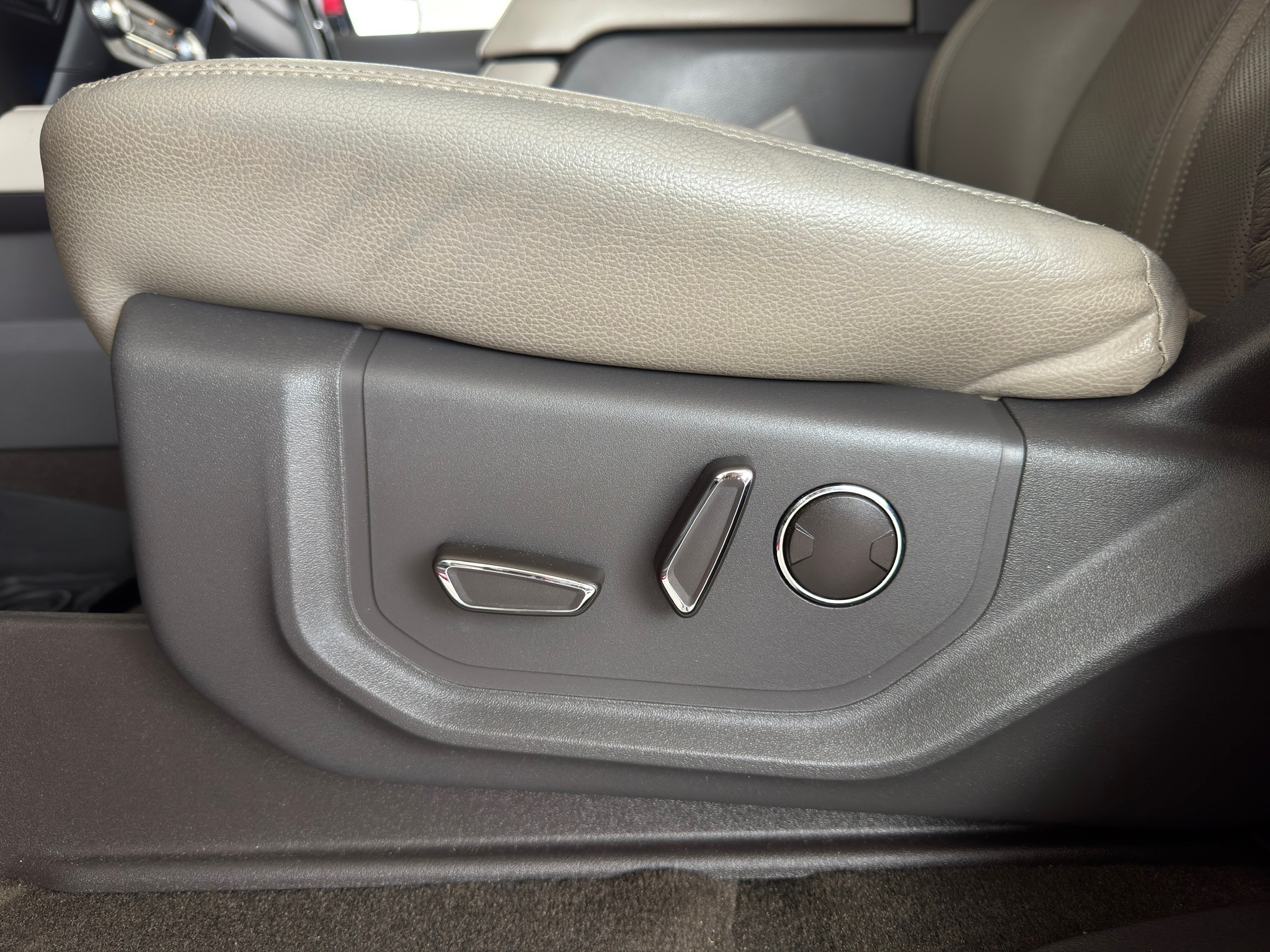 2020 Ford Expedition Limited Red at Bravo Nissan