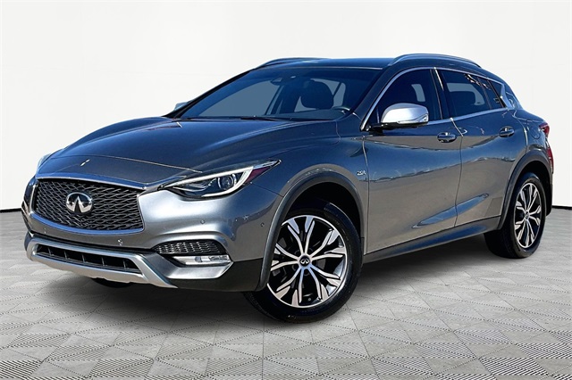 2017 INFINITI QX30 Premium AWD
