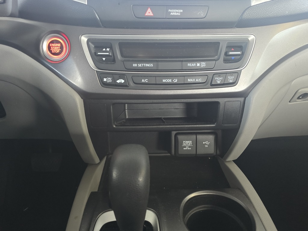 Thumbnail: 2019 Honda Pilot - 13