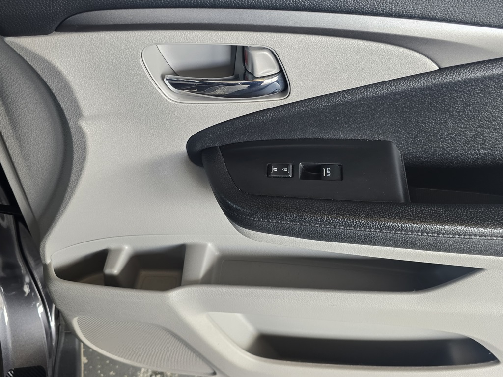 Thumbnail: 2019 Honda Pilot - 9