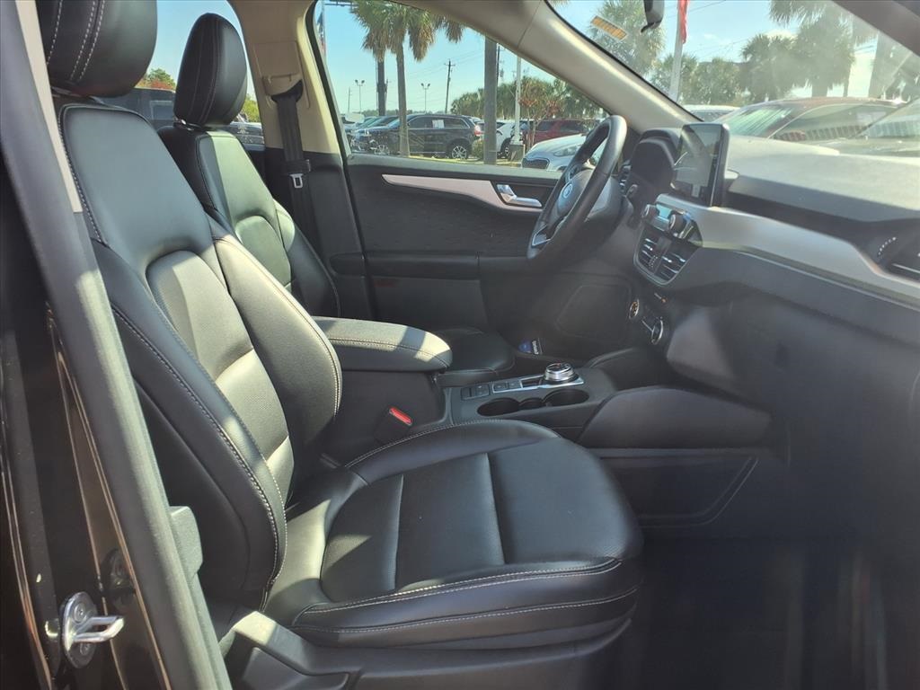 2020 Ford Escape SEL - 8