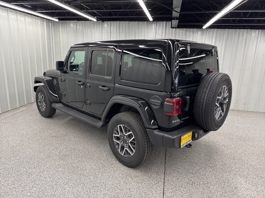 2025 Jeep Wrangler Sahara - 11