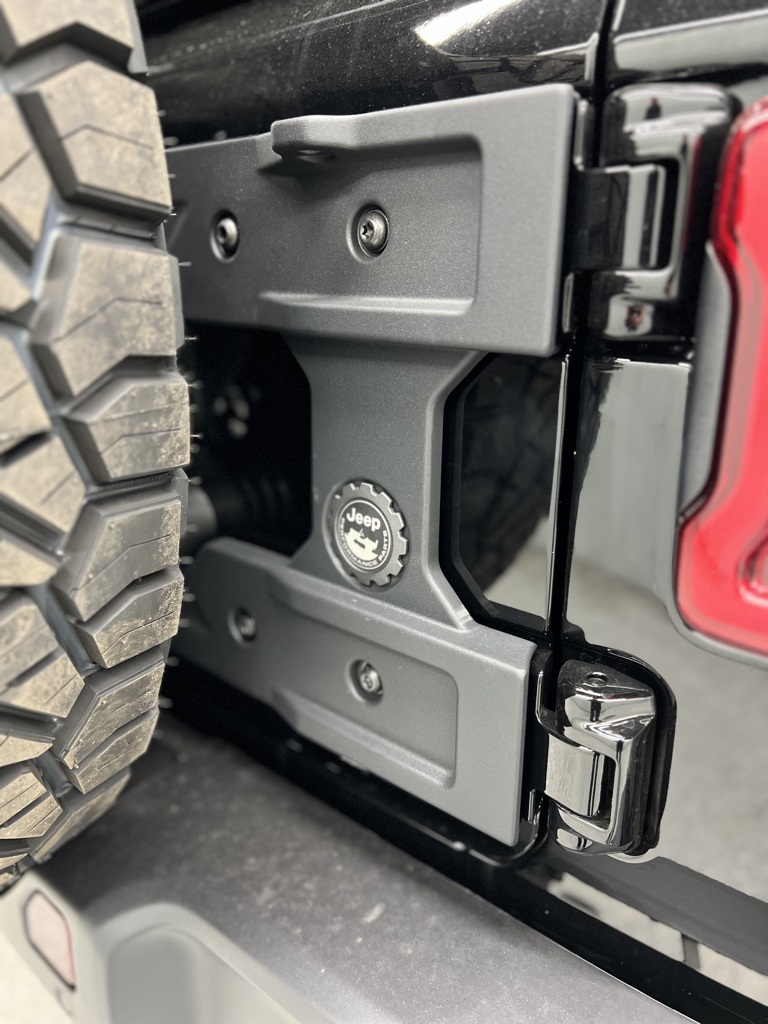 2025 Jeep Wrangler Sahara - 3