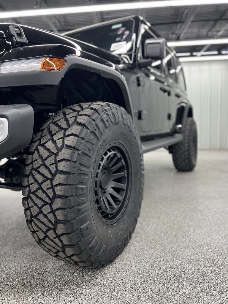 2025 Jeep Wrangler Sahara - 7