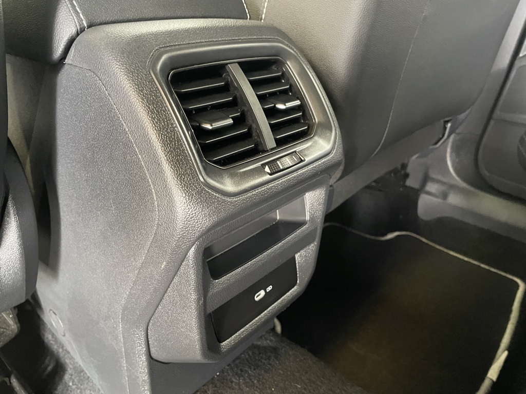 Thumbnail: 2023 Volkswagen Taos - 18