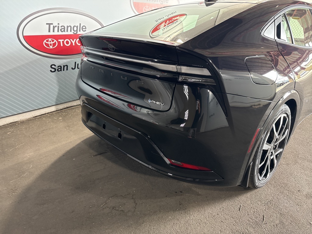 Thumbnail: 2025 Toyota Prius - 16