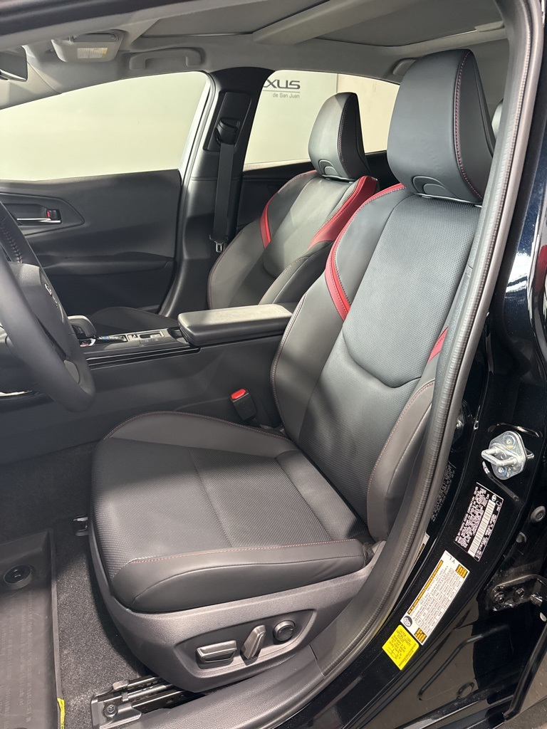 Thumbnail: 2025 Toyota Prius - 31