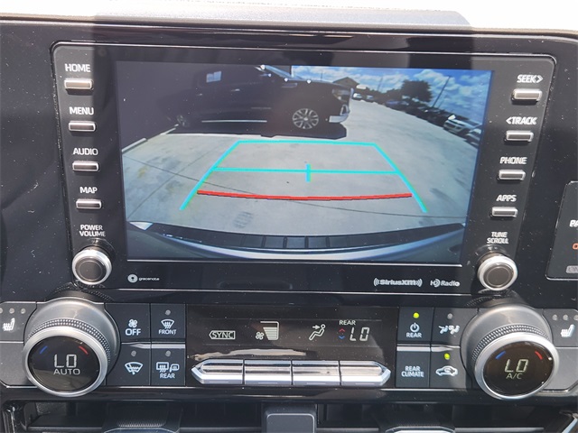 2022 Toyota Highlander XLE photo 19