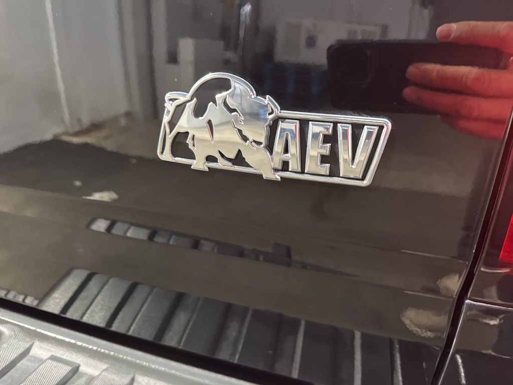 Thumbnail: 2021 Chevrolet Colorado - 22