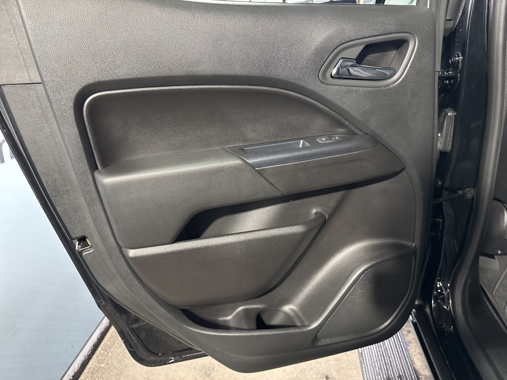 Thumbnail: 2021 Chevrolet Colorado - 28