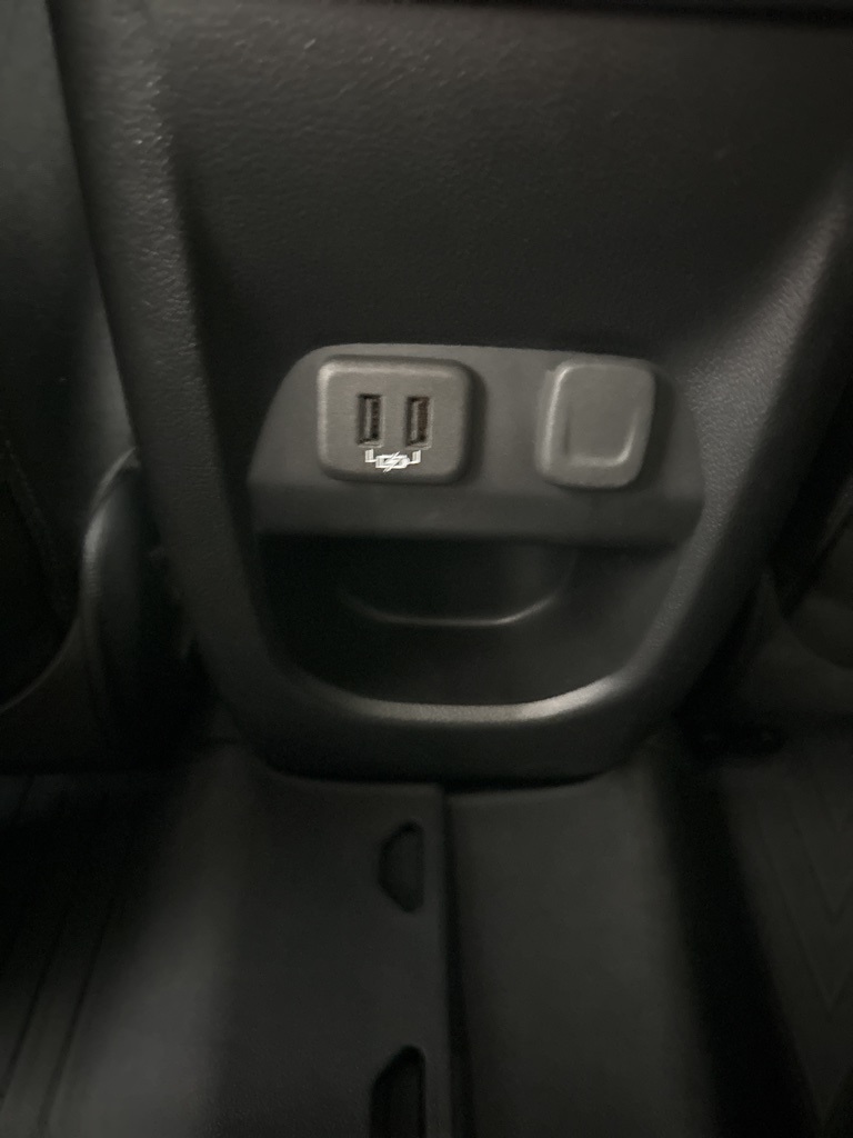 Thumbnail: 2021 Chevrolet Colorado - 31