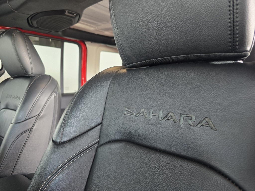 Thumbnail: 2021 Jeep Wrangler - 15