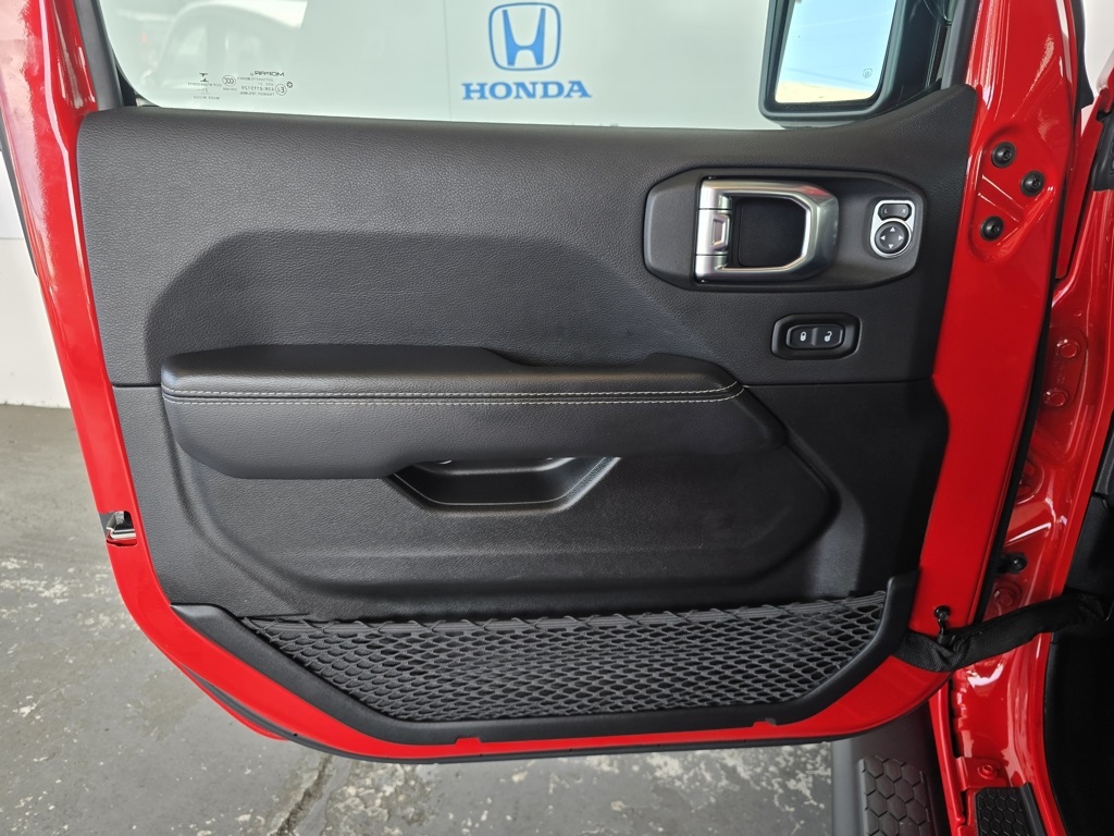 Thumbnail: 2021 Jeep Wrangler - 26