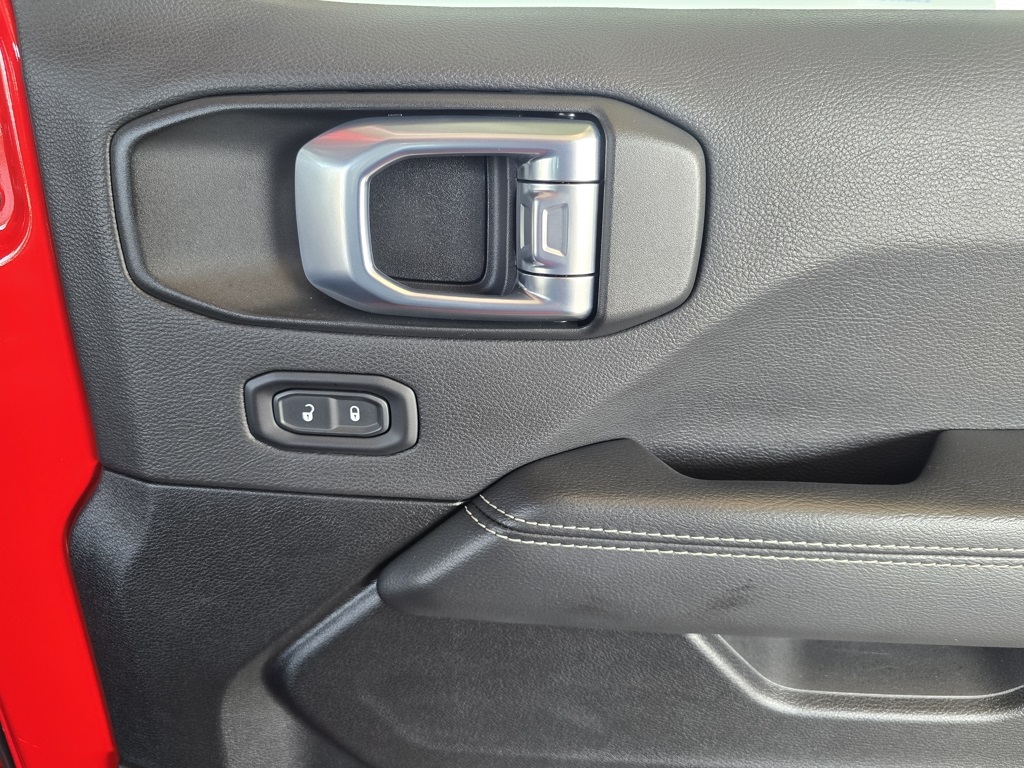 Thumbnail: 2021 Jeep Wrangler - 30