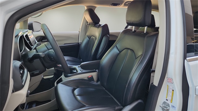 2023 Chrysler Pacifica Hybrid