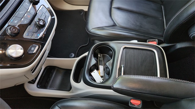 2023 Chrysler Pacifica Hybrid