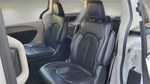 2023 Chrysler Pacifica Hybrid