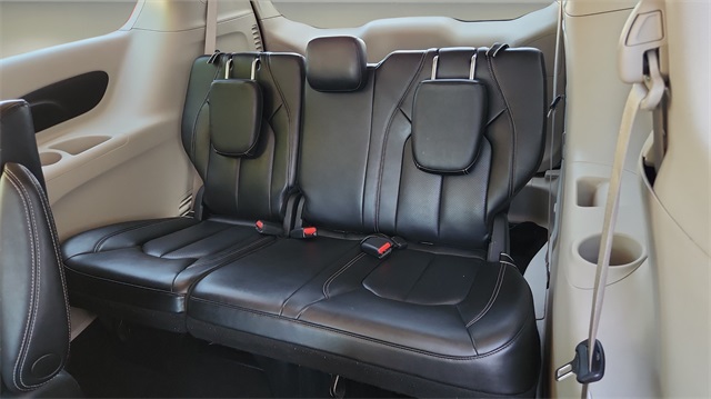 2023 Chrysler Pacifica Hybrid