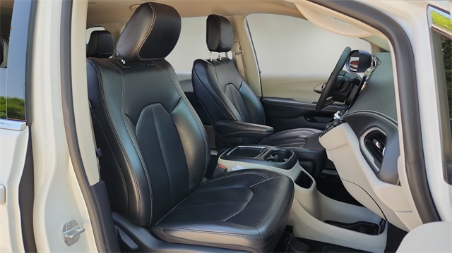 2023 Chrysler Pacifica Hybrid