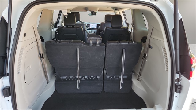 2023 Chrysler Pacifica Hybrid