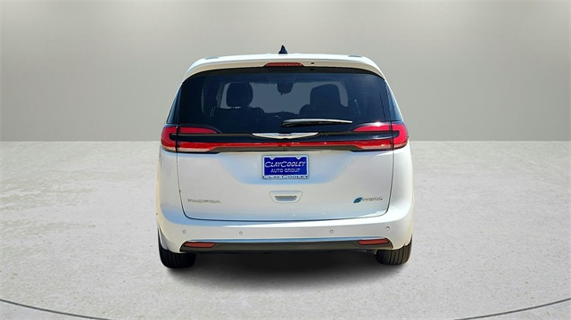 2023 Chrysler Pacifica Hybrid