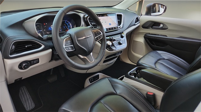 2023 Chrysler Pacifica Hybrid