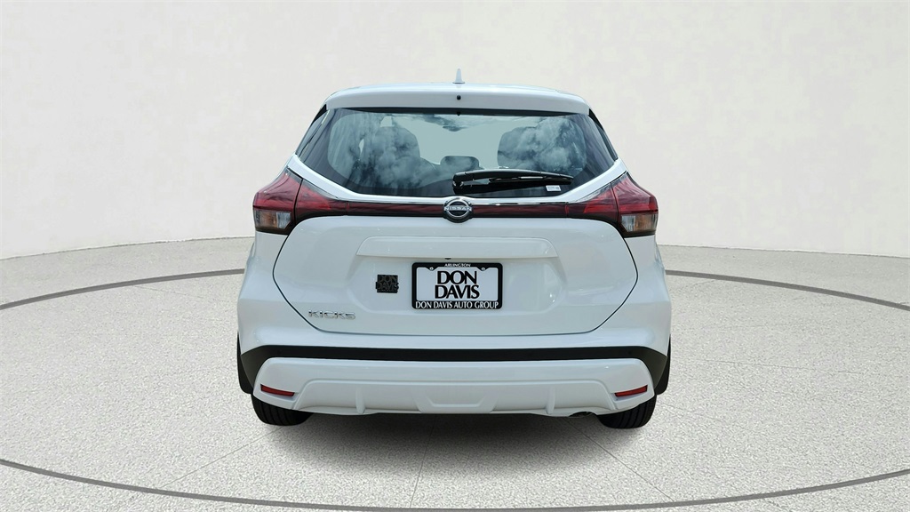 2025 Nissan Kicks Play