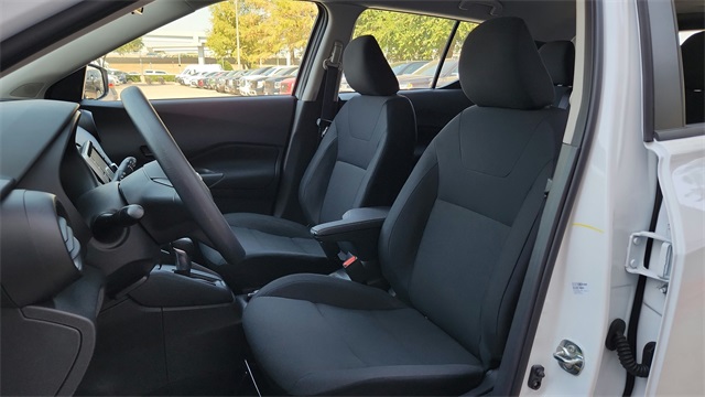 2025 Nissan Kicks Play