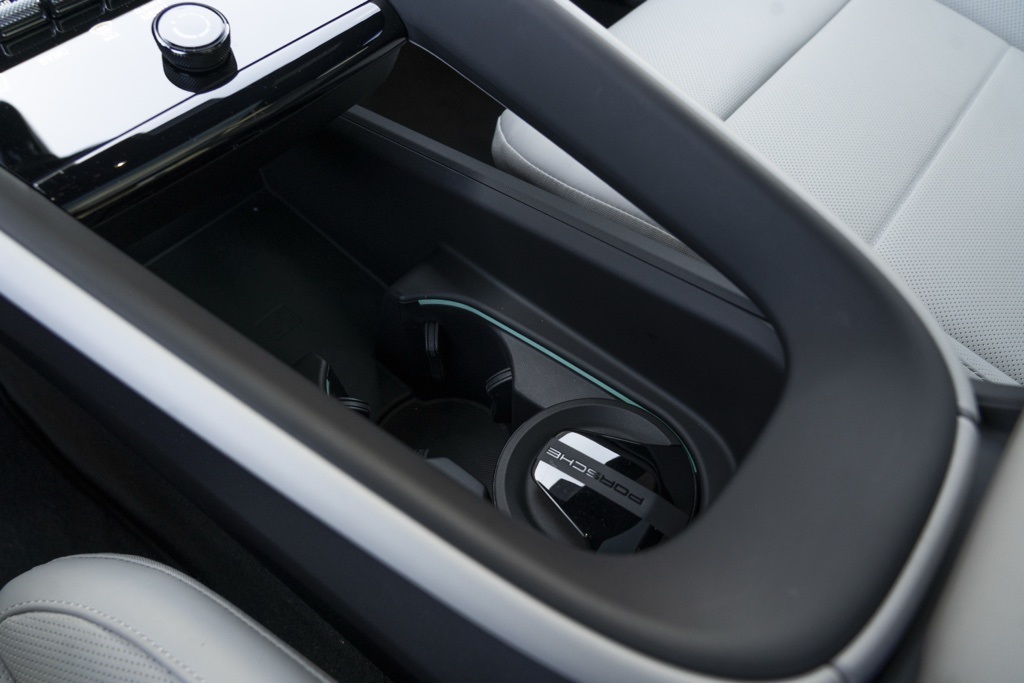 2025 Porsche Macan Electric 4S - Photo 27