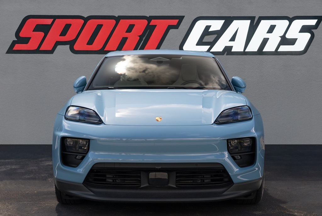 2025 Porsche Macan Electric 4S - Photo 4