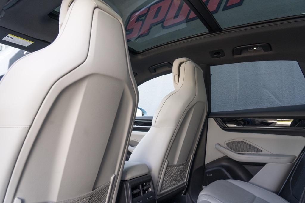 2025 Porsche Macan Electric 4S - Photo 40