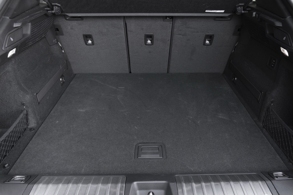 2025 Porsche Macan Electric 4S - Photo 48