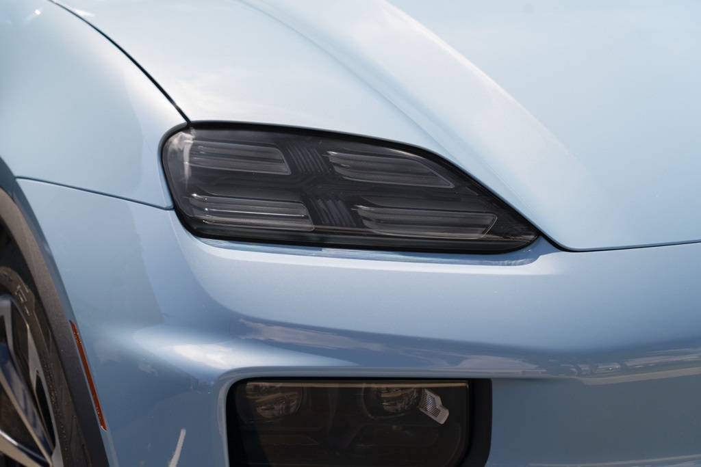 2025 Porsche Macan Electric 4S - Photo 50