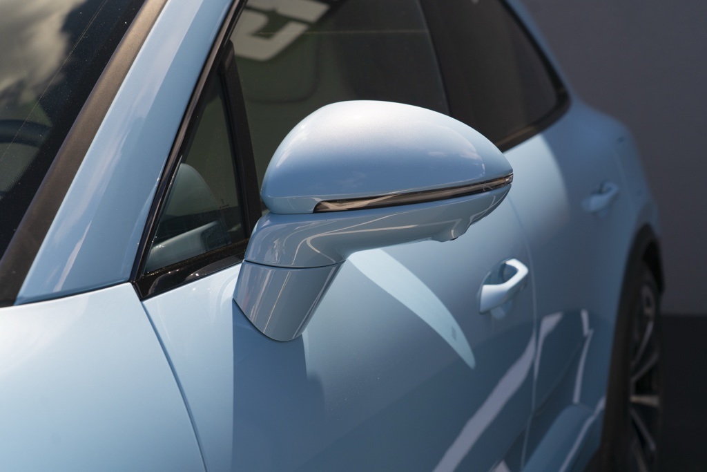 2025 Porsche Macan Electric 4S - Photo 51