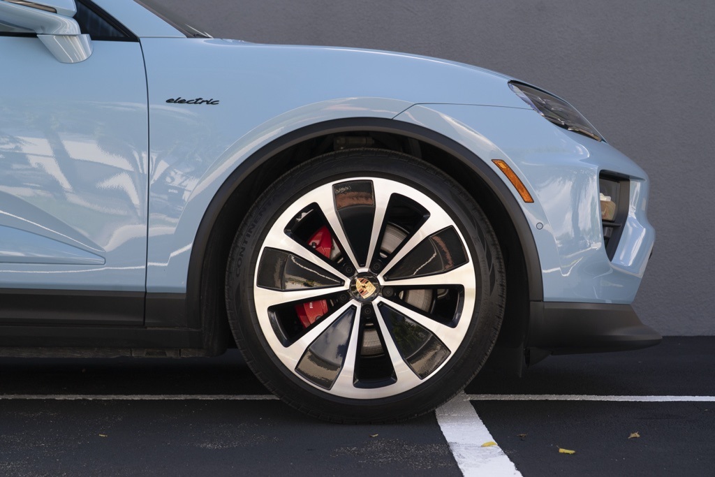 2025 Porsche Macan Electric 4S - Photo 55