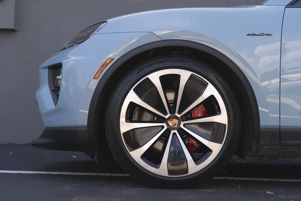 2025 Porsche Macan Electric 4S - Photo 56