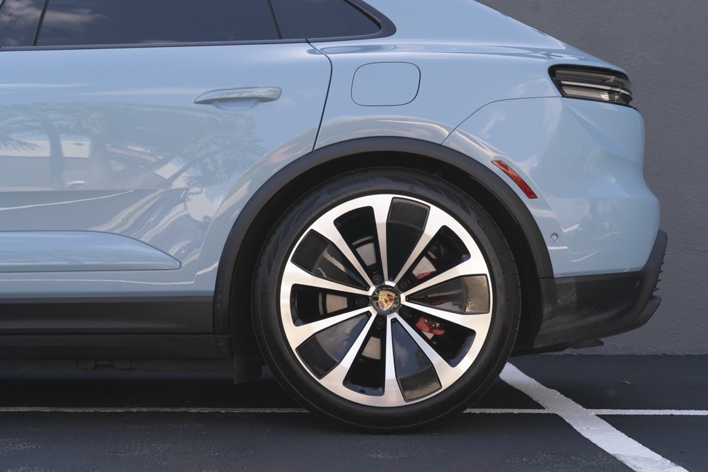 2025 Porsche Macan Electric 4S - Photo 57