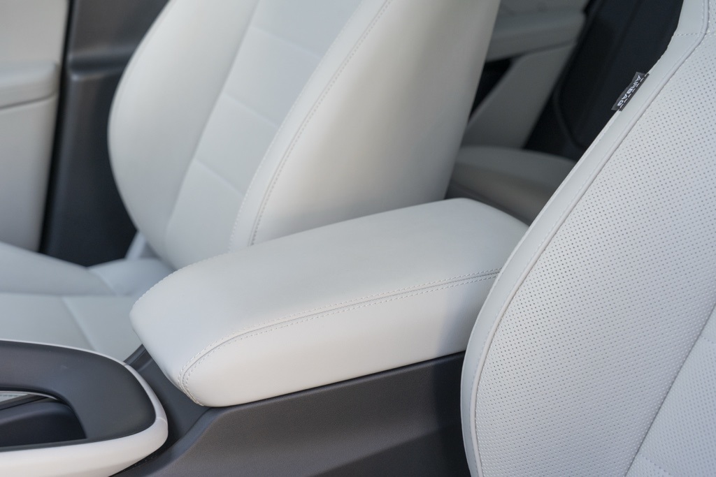 2025 Porsche Macan Electric 4S - Photo 9