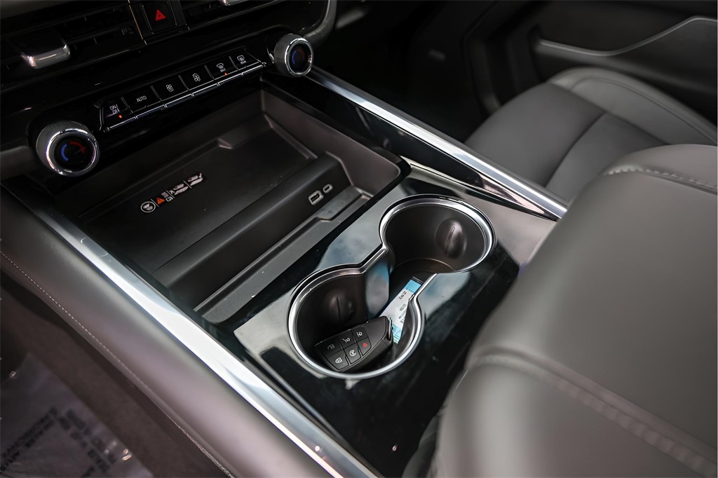 Used Car 2025 Chevrolet Suburban  Z71 For Sale Under $80,000 In Austin, Texas