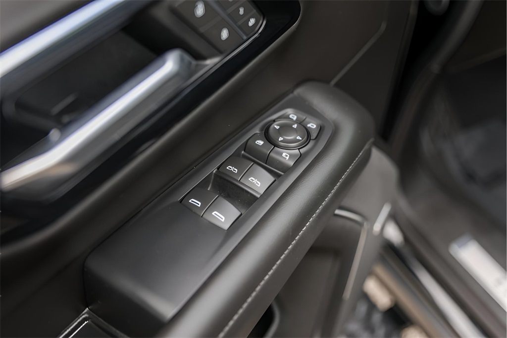 Used Car 2025 Chevrolet Suburban  Z71 For Sale Under $80,000 In Austin, Texas