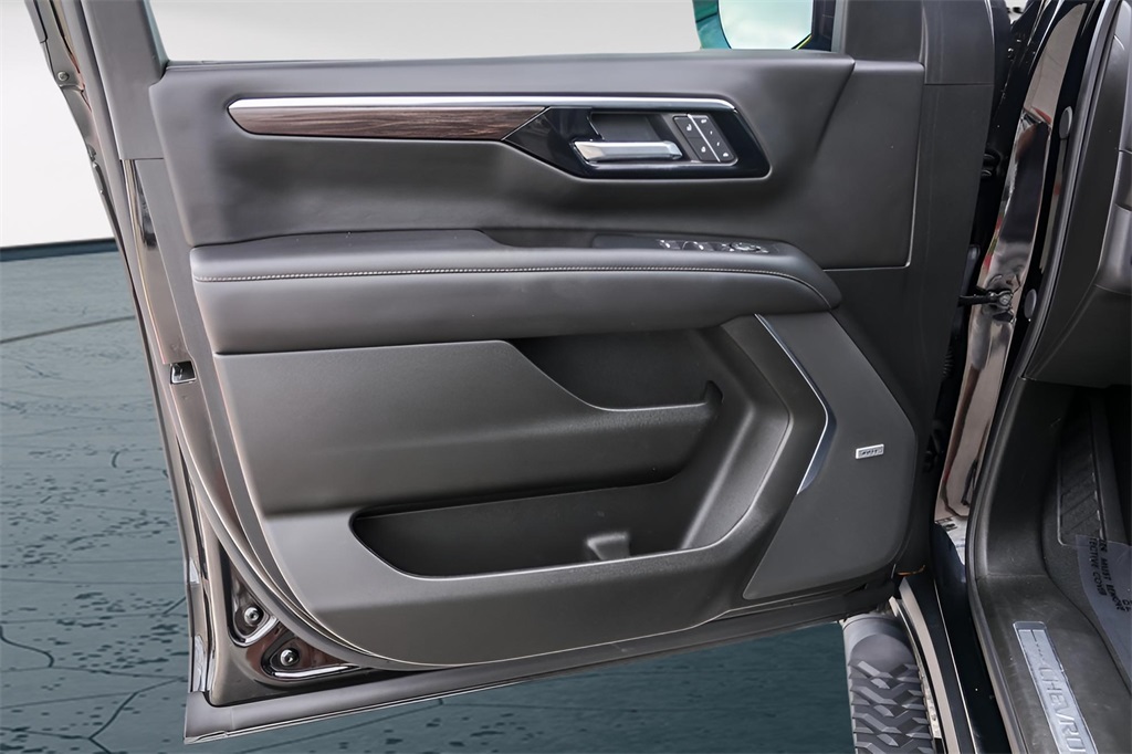 Used Car 2025 Chevrolet Suburban  Z71 For Sale Under $80,000 In Austin, Texas