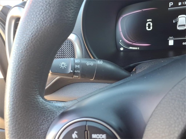 2023 Kia Soul LX photo 24
