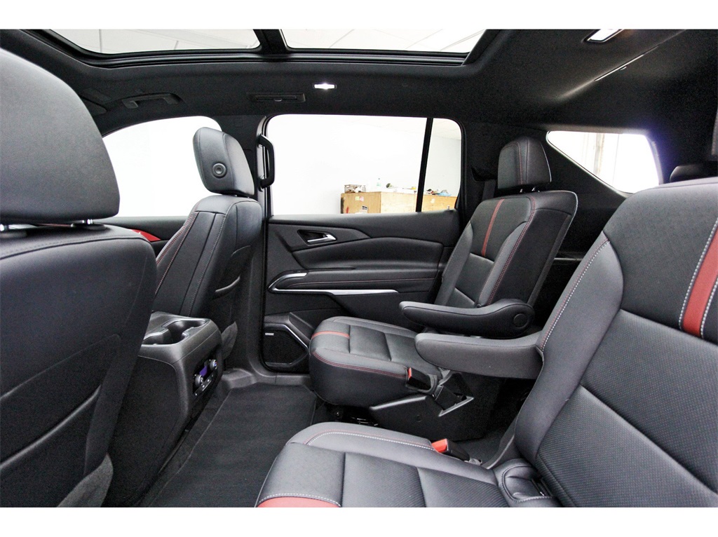 2025 Chevrolet Traverse RS - 9