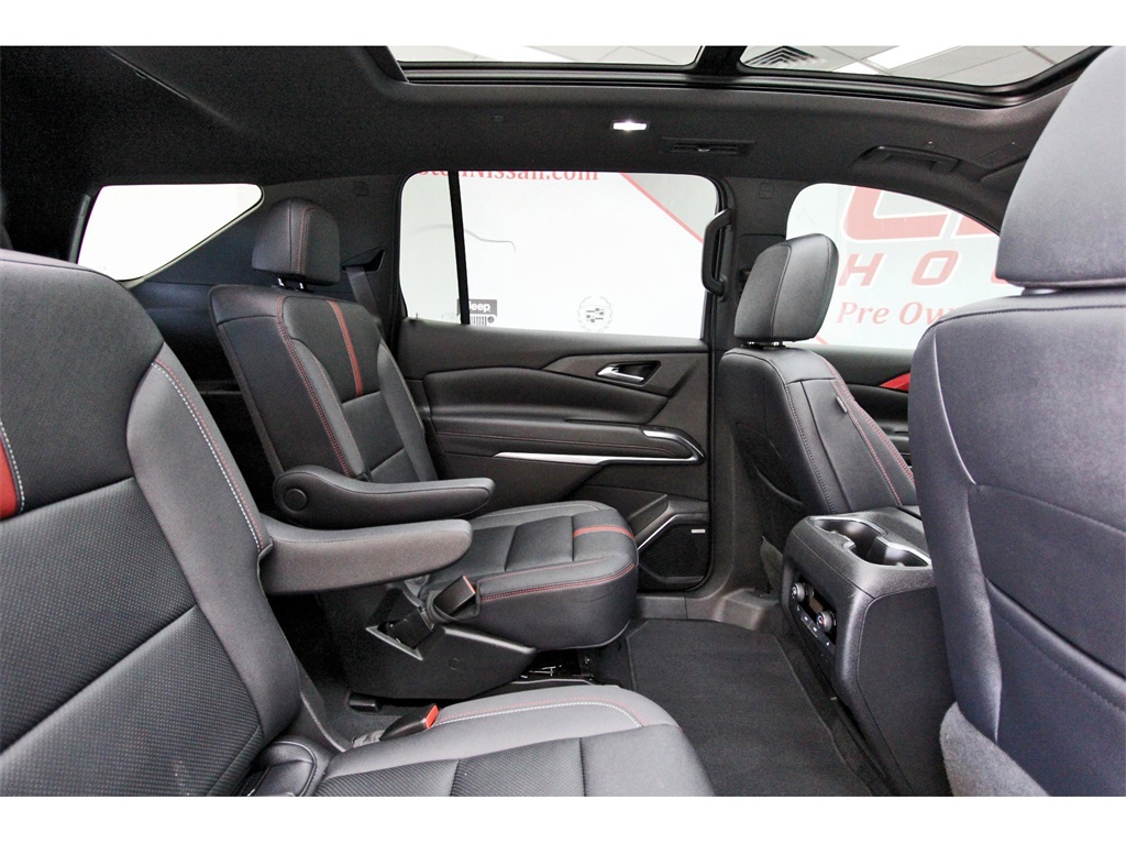 2025 Chevrolet Traverse RS - 8