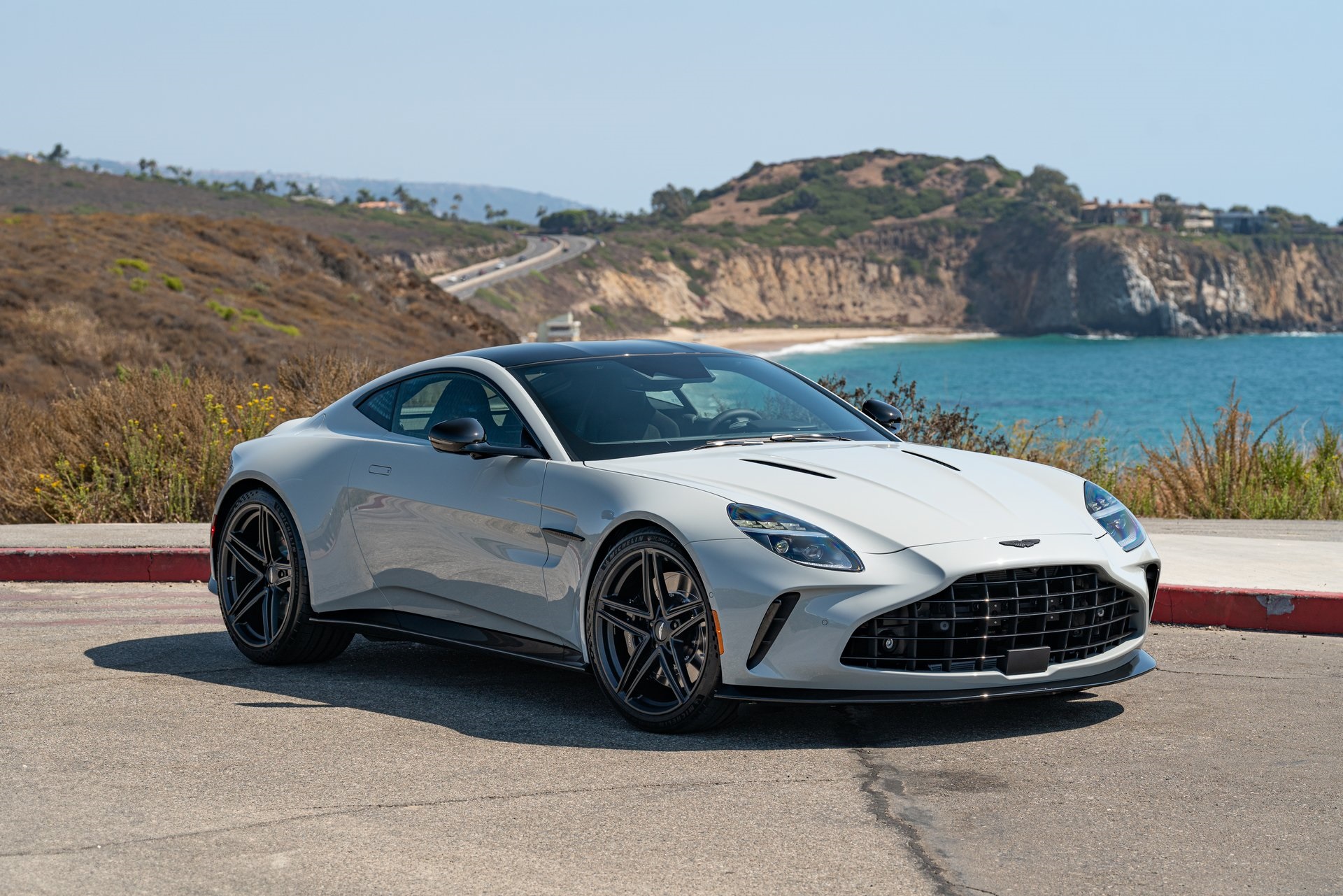 /2025 Aston-Martin Vantage